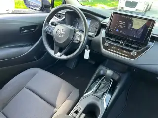 Toyota Corolla 2024 LE 4p Sedan