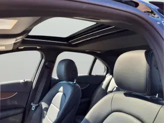 Clase C Mercedes-Benz 2019 AWD C 300 4MATIC 4p Sedan