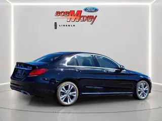 Clase C Mercedes-Benz 2019 AWD C 300 4MATIC 4p Sedan