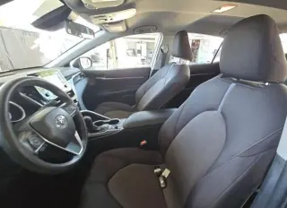 Toyota Camry Híbrido 2021 LE 4p Sedán