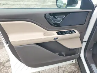 Lincoln Aviator 2024 AWD Premiere 4dr SUV