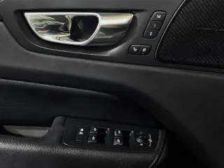 Volvo XC60 2021 AWD T5 Momentum 4p SUV
