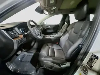 Volvo XC60 2021 AWD T5 Momentum 4p SUV