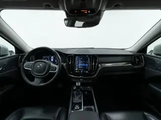 Volvo XC60 2021 AWD T5 Momentum 4p SUV