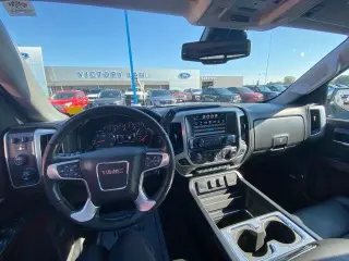 GMC Sierra 1500 2018 4x4 SLT 4dr Crew Cab 5.8 ft. SB