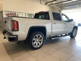 GMC Sierra 1500 2018 4x4 SLT 4dr Crew Cab 5.8 ft. SB