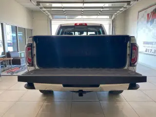 GMC Sierra 1500 2018 4x4 SLT 4dr Crew Cab 5.8 ft. SB