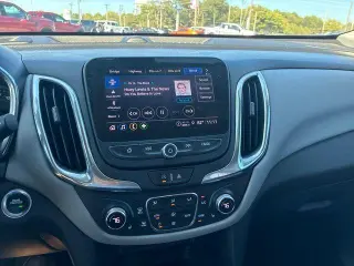 Chevrolet Equinox 2023 LT 4dr SUV con 1LT