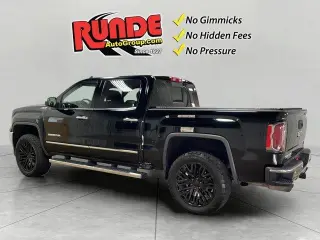 GMC Sierra 1500 2017 4x4 SLT 4dr Cabina de Tripulación Completa 5.8 ft. CB