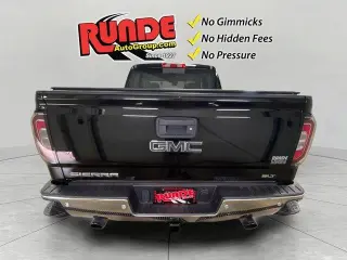GMC Sierra 1500 2017 4x4 SLT 4dr Cabina de Tripulación Completa 5.8 ft. CB