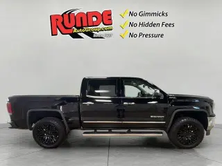 GMC Sierra 1500 2017 4x4 SLT 4dr Cabina de Tripulación Completa 5.8 ft. CB