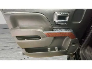GMC Sierra 1500 2017 4x4 SLT 4dr Cabina de Tripulación Completa 5.8 ft. CB