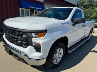 Chevrolet Silverado 1500 2025 4x2 Work Truck 2dr Cabina Regular 8 ft. LB
