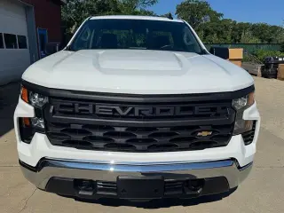 Chevrolet Silverado 1500 2025 4x2 Work Truck 2dr Cabina Regular 8 ft. LB