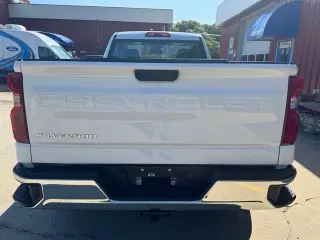 Chevrolet Silverado 1500 2025 4x2 Work Truck 2dr Cabina Regular 8 ft. LB
