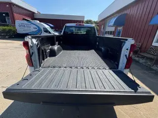 Chevrolet Silverado 1500 2025 4x2 Work Truck 2dr Cabina Regular 8 ft. LB