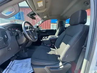 Chevrolet Silverado 1500 2025 4x2 Work Truck 2dr Cabina Regular 8 ft. LB