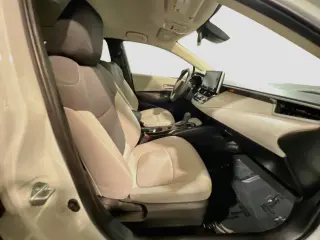 Toyota Corolla Hybrid 2021 LE 4p Sedan