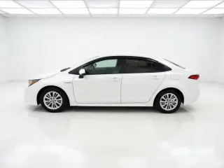 Toyota Corolla Hybrid 2021 LE 4p Sedan