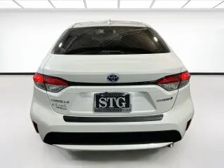 Toyota Corolla Hybrid 2021 LE 4p Sedan
