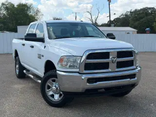 Ram 2500 2016 4x4 Tradesman 4p Camioneta Cabina Completa de 6.3 pies de caja estanca