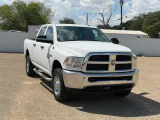 Ram 2500 2016 4x4 Tradesman 4p Camioneta Cabina Completa de 6.3 pies de caja estanca