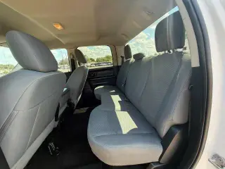 Ram 2500 2016 4x4 Tradesman 4p Camioneta Cabina Completa de 6.3 pies de caja estanca