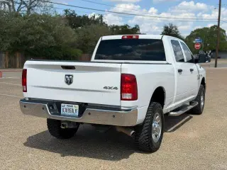 Ram 2500 2016 4x4 Tradesman 4p Camioneta Cabina Completa de 6.3 pies de caja estanca