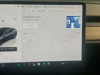 Tesla Model Y 2024 Long Range 4p Crossover