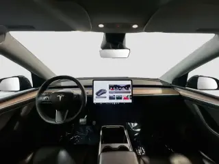 Tesla Model Y 2024 Long Range 4p Crossover