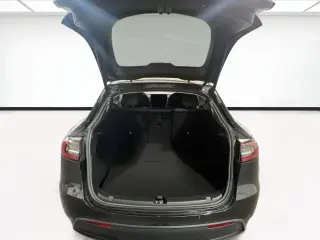 Tesla Model Y 2024 Long Range 4p Crossover
