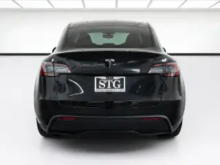 Tesla Model Y 2024 Long Range 4p Crossover