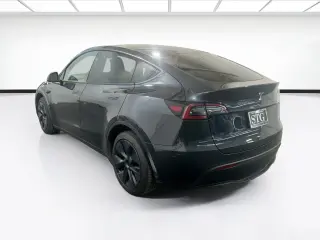 Tesla Model Y 2024 Long Range 4p Crossover