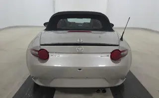 Mazda MX-5 Miata 2023 Club 2dr Convertible en gris máquina 2023 Mazda MX-5 Miata Club con 9,312 millas