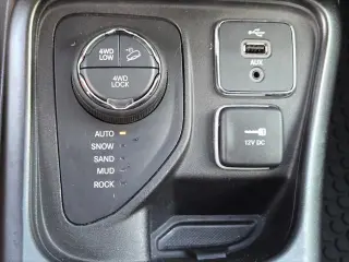 Jeep Compass 2017 4x4 Trailhawk 4dr SUV (lanzamiento a mitad de año)