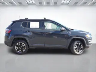 Jeep Compass 2017 4x4 Trailhawk 4dr SUV (lanzamiento a mitad de año)