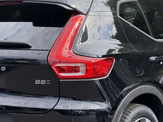 Volvo XC40 2023 AWD B5 Plus Bright Theme 4dr SUV