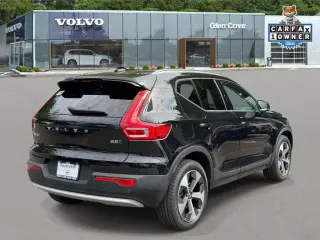 Volvo XC40 2023 AWD B5 Plus Bright Theme 4dr SUV