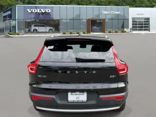 Volvo XC40 2023 AWD B5 Plus Bright Theme 4dr SUV