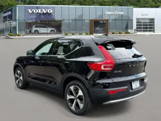 Volvo XC40 2023 AWD B5 Plus Bright Theme 4dr SUV