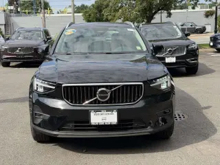 Volvo XC40 2023 AWD B5 Plus Bright Theme 4dr SUV