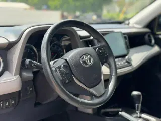 Toyota RAV4 2018 Limited SUV 4 puertas