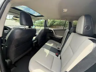 Toyota RAV4 2018 Limited SUV 4 puertas