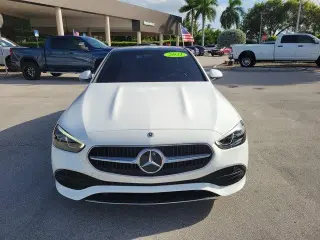 Mercedes-Benz Clase C 2022 C 300 4dr Sedán