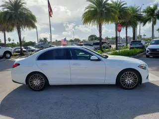 Mercedes-Benz Clase C 2022 C 300 4dr Sedán