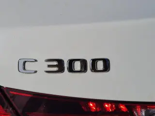Mercedes-Benz Clase C 2022 C 300 4dr Sedán