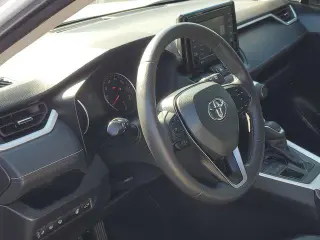 Toyota RAV4 2022 AWD XLE Premium 4dr SUV