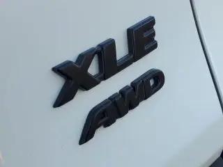 Toyota RAV4 2022 AWD XLE Premium 4dr SUV