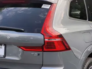Volvo XC60 2021 AWD T5 Momentum 4p SUV