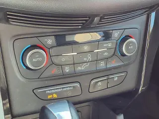 Ford Escape 2017 Titanium 4p SUV
